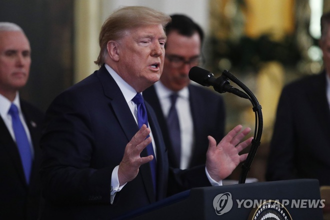 Tổng thống Donald Trump phát biểu trong lễ ký kết thỏa thuận thương mại Mỹ - Trung Quốc tại Nhà Trắng ở Washington vào ngày 15/1. Ảnh: Yonhap.