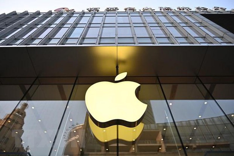 Biểu tượng Apple tại cửa hàng ở Thượng Hải, Trung Quốc, ngày 10/5/2019. Ảnh: AFP/TTXVN