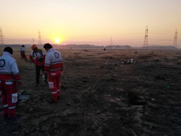 Phong trào Trăng lưỡi liềm đỏ quốc tế (International Red Crescent) công bố những bức ảnh được cho là hiện trường vụ tai nạn máy bay Boeing 737.