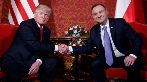 Ba Lan đang đi theo con đường 