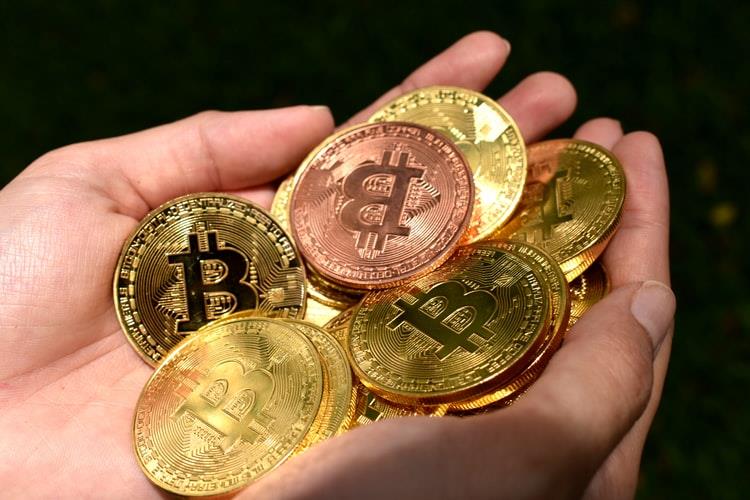 Bitcoin giảm giá trong bối cảnh tiền ảo đang có giao dịch mạnh từ nhiều ngày nay. (Ảnh: unsplash)