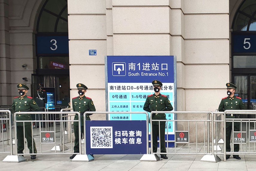  Hiện khoảng 60 triệu người dân của Trung Quốc đang bị cách ly trong các thành phố  Ảnh: SCMP