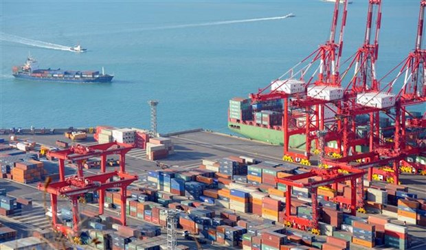 Các container hàng hóa tại cảng Busan, Hàn Quốc. (Nguồn: AFP/TTXVN)